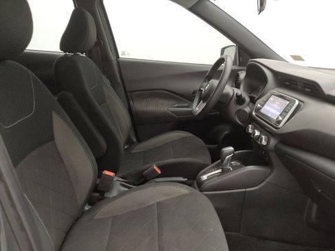 Used 2020 Nissan Kicks S image 21