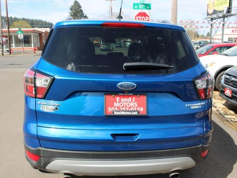 Used 2017 Ford Escape Titanium AWD/4WD image 5