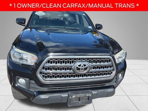 Used 2017 Toyota Tacoma TRD Off-Road w/ Tow Package image 2