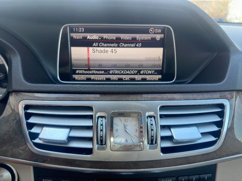 Used 2014 Mercedes-Benz E 350 E 350 Luxury 4MATIC AWD 4dr Se image 28