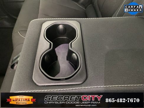 Used 2023 Jeep Grand Cherokee Laredo image 27