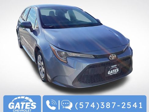 Used 2021 Toyota Corolla LE image 1