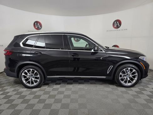 Certified 2023 BMW X5 xDrive40i w/ Executive Package image 3