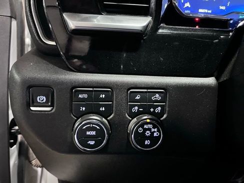 Used 2024 Chevrolet Silverado 3500 LT w/ Convenience Package AWD/4WD image 9