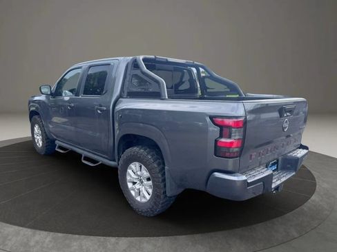 Used 2022 Nissan Frontier SV AWD/4WD image 3