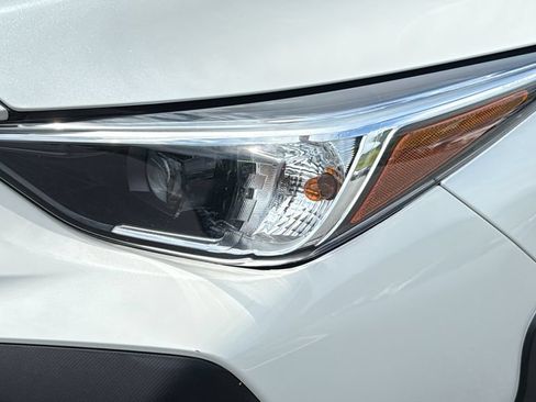 Certified 2024 Subaru Crosstrek 2.0i Premium AWD/4WD image 7