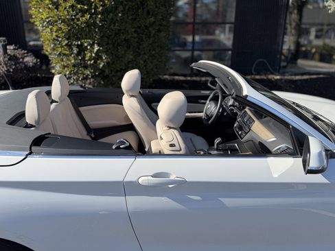 Used 2019 BMW 230i Convertible w/ Convenience Package image 56