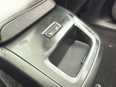 Certified 2025 Volvo XC60 B5 Plus image 27