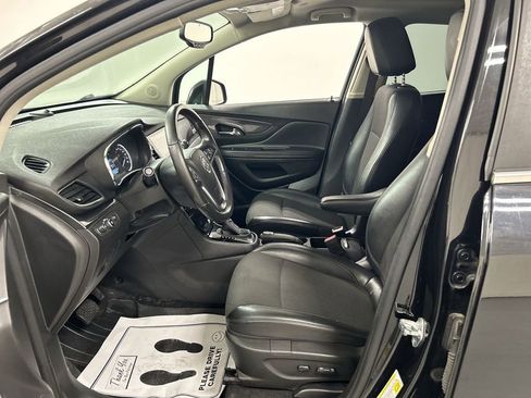 Used 2019 Buick Encore Sport Touring AWD/4WD image 9