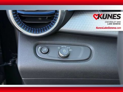 New 2026 Chevrolet Trax LT w/ Driver Confidence Package FWD image 44
