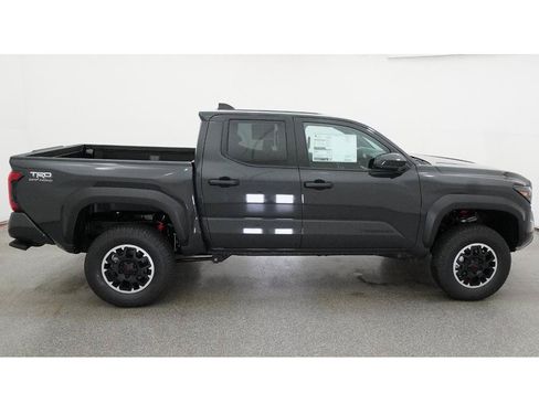 New 2026 Toyota Tacoma TRD Off-Road AWD/4WD image 11