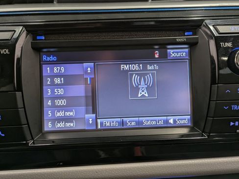 Used 2016 Toyota Corolla LE image 13