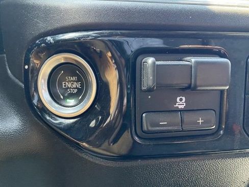 Used 2024 Chevrolet Silverado 3500 LT w/ Convenience Package image 21