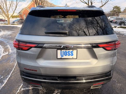 Used 2023 Chevrolet Traverse Premier w/ Redline Edition image 4