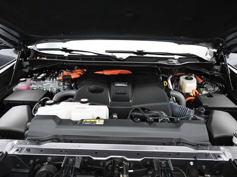 Used 2024 Toyota Sequoia SR5 image 23