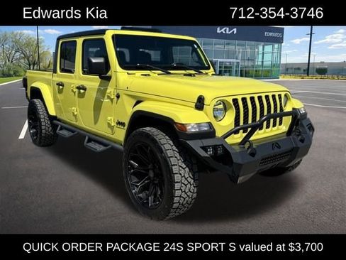Used 2023 Jeep Gladiator Sport AWD/4WD image 1