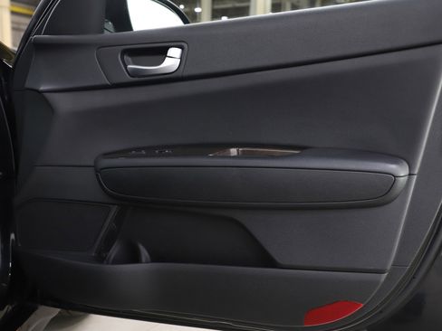 Used 2017 Kia Optima EX image 11