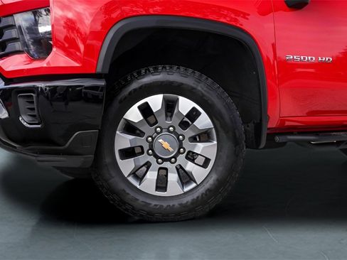 Certified 2024 Chevrolet Silverado 2500 Custom w/ Custom Value Package image 4