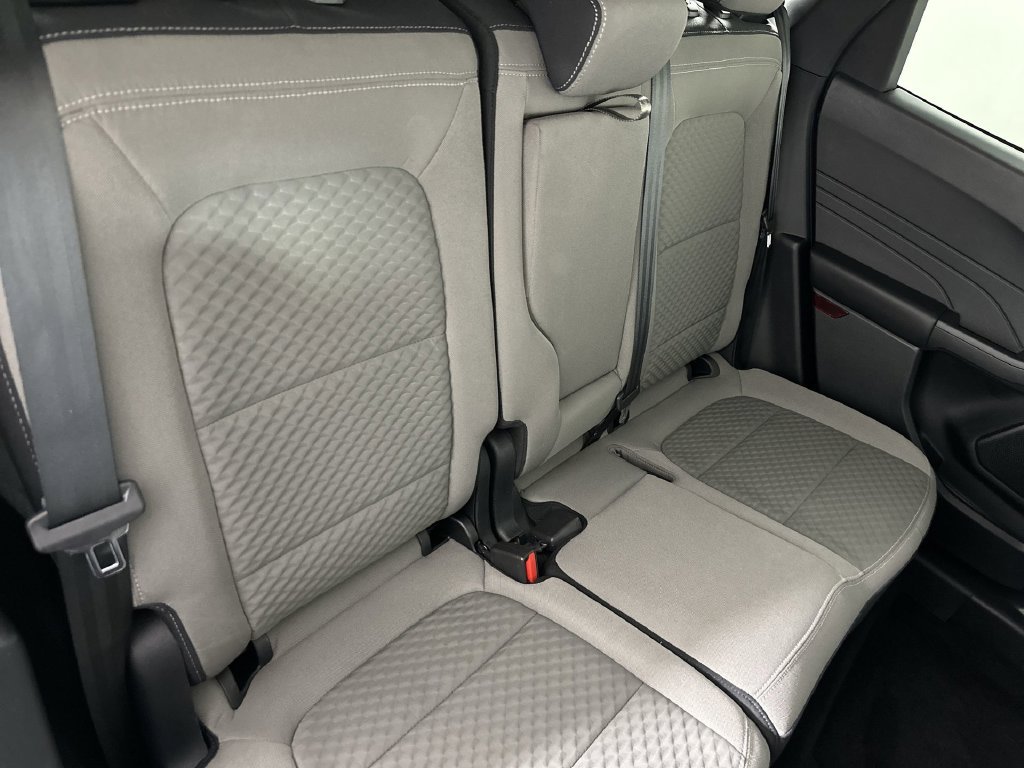 Used 2021 Ford Escape SE w/ SE Sport Appearance Package AWD/4WD image 30