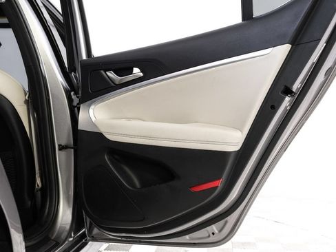 Used 2024 Genesis G70 2.5T RWD image 53