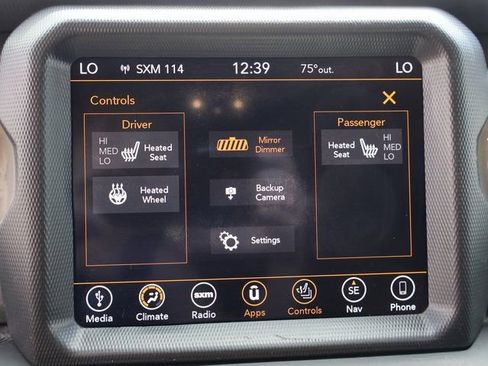 Used 2019 Jeep Wrangler Unlimited Sahara w/ Dual Top Group AWD/4WD image 26