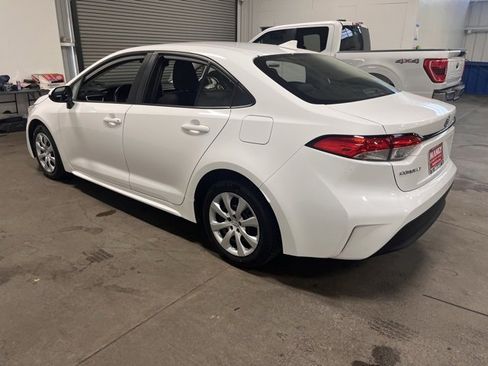Used 2023 Toyota Corolla LE image 5