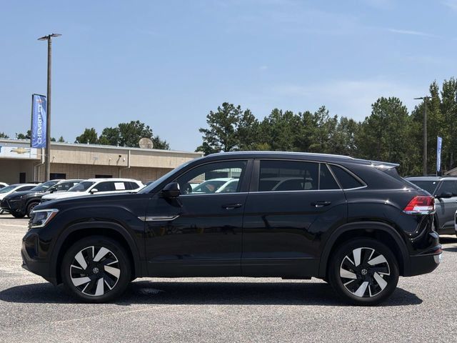 Used 2025 Volkswagen Atlas Cross Sport SE FWD image 11