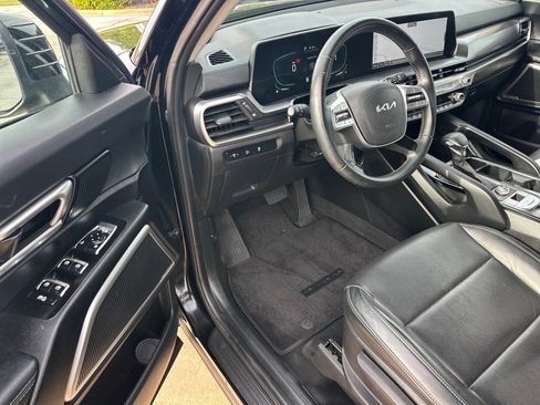 Certified 2023 Kia Telluride LX FWD image 6