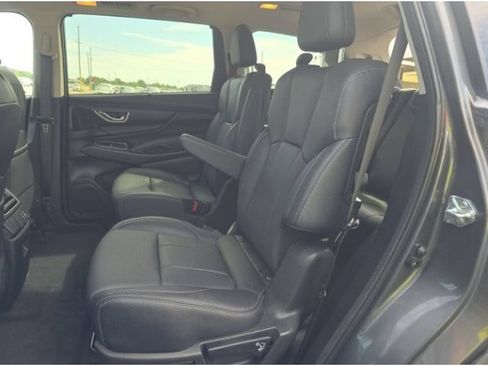 Used 2024 Subaru Ascent Limited AWD/4WD image 7