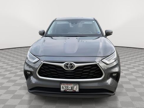 Used 2024 Toyota Highlander LE image 35