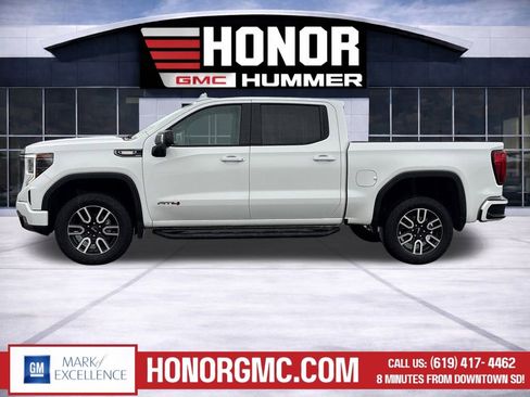 Used 2022 GMC Sierra 1500 AT4 w/ AT4 Preferred Package image 5