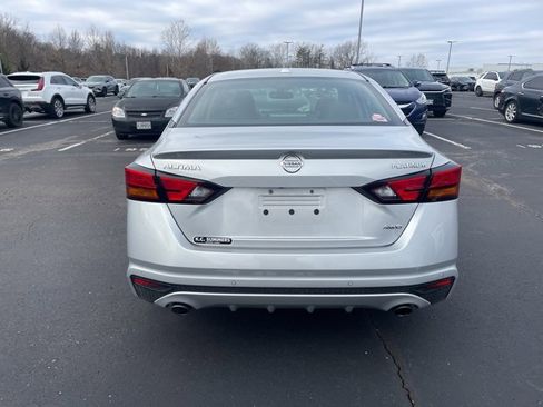 Used 2019 Nissan Altima 2.5 Platinum image 4