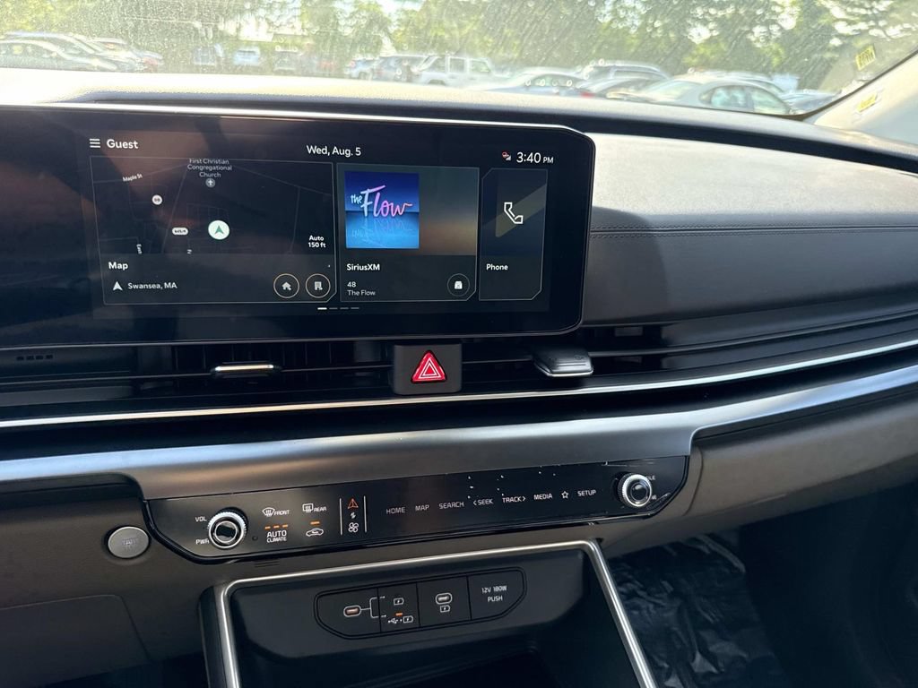 New 2027 Kia Carnival LX FWD image 9