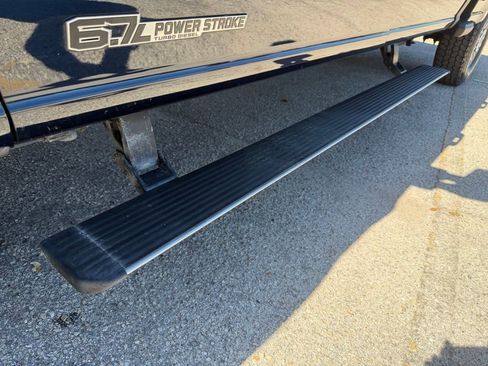 Used 2023 Ford F250 Lariat w/ Lariat Ultimate Package image 11