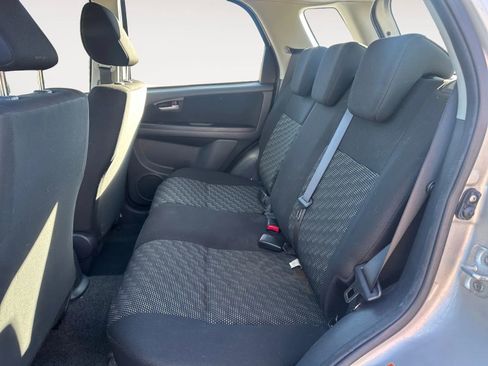 Used 2008 Suzuki SX4 AWD Hatchback w/ Touring Pkg image 15