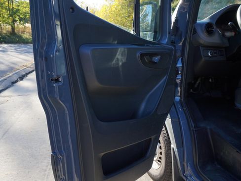 Used 2019 Mercedes-Benz Sprinter 144 image 25
