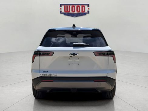 New 2026 Chevrolet Equinox LT AWD/4WD image 3