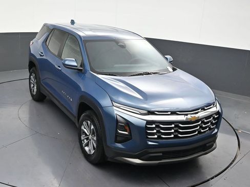 Used 2025 Chevrolet Equinox LT FWD image 25