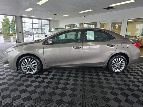 Used 2017 Toyota Corolla XLE w/ Carpet Mat Package (TMS) image 6