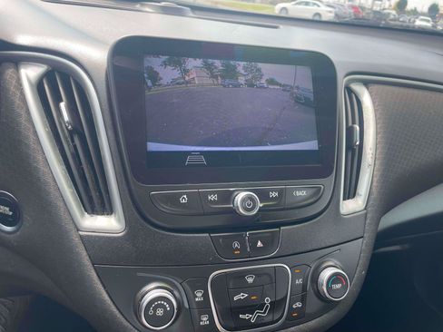 Used 2020 Chevrolet Malibu LS FWD image 17