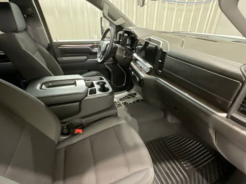 Used 2025 Chevrolet Silverado 2500 LT w/ Convenience Package image 14