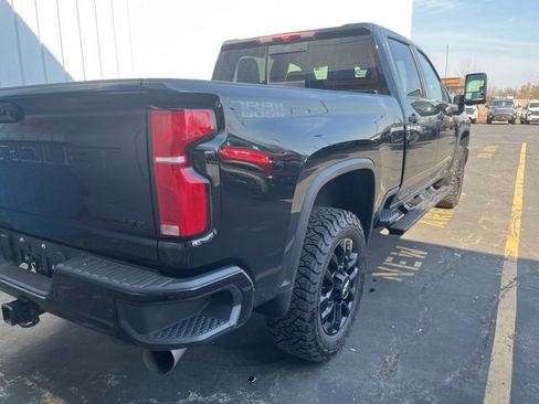 Used 2025 Chevrolet Silverado 3500 LTZ w/ LTZ Plus Package image 4