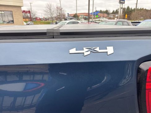 Used 2021 GMC Sierra 1500 SLE AWD/4WD image 2