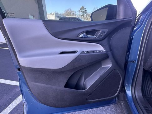 Used 2024 Chevrolet Equinox LS image 26