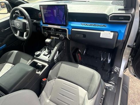 Used 2026 Toyota Tacoma TRD Off-Road w/ TRD Off Road Upgrade Package AWD/4WD image 19
