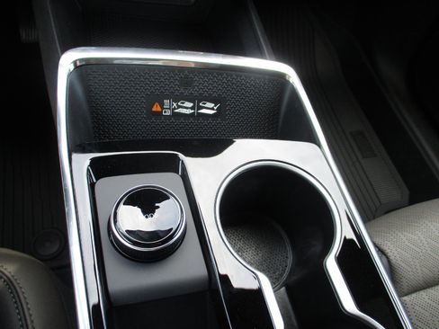 New 2026 Chevrolet Equinox LT w/ Convenience Package II image 16