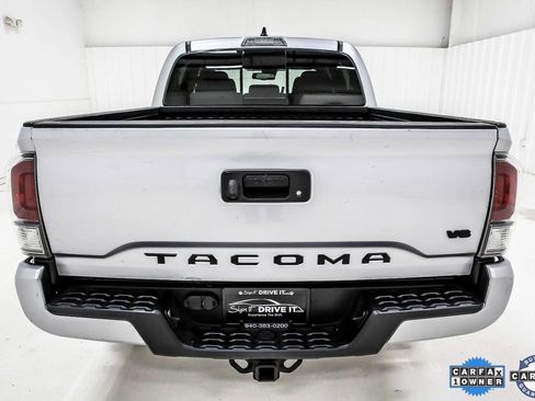 Used 2023 Toyota Tacoma TRD Sport image 6