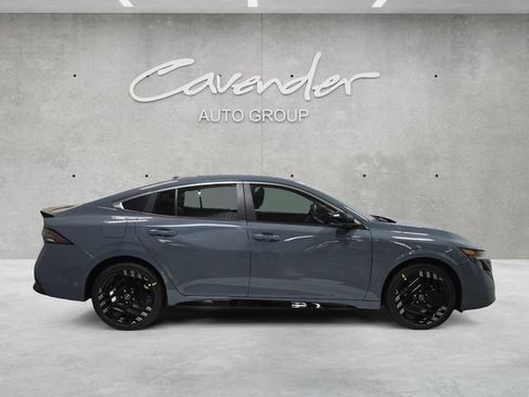New 2026 Nissan Sentra SR FWD image 17