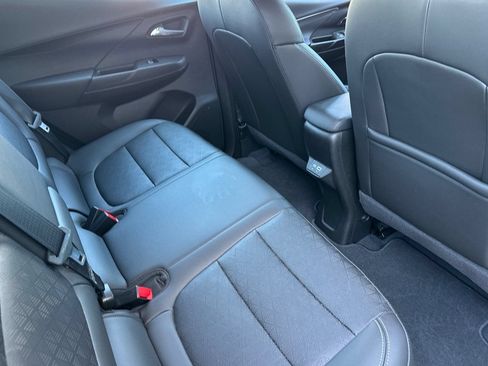 Used 2023 Chevrolet Bolt LT w/ Infotainment Package FWD image 18
