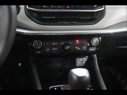 Used 2023 Jeep Compass Limited AWD/4WD image 14
